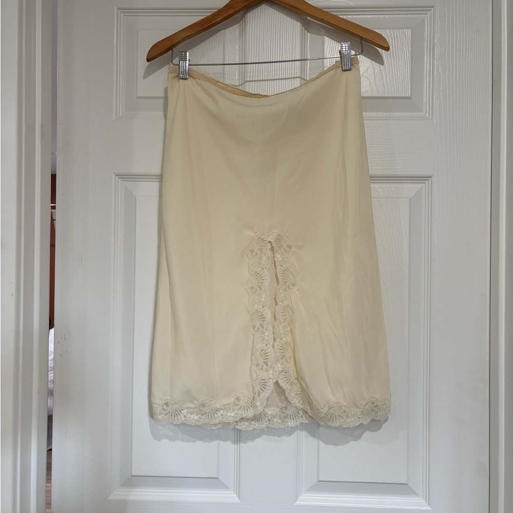 Vintage Cream Lace Nylon Slip